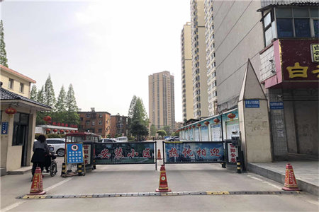丽江明珠3室2厅2卫63万120m2中装出售